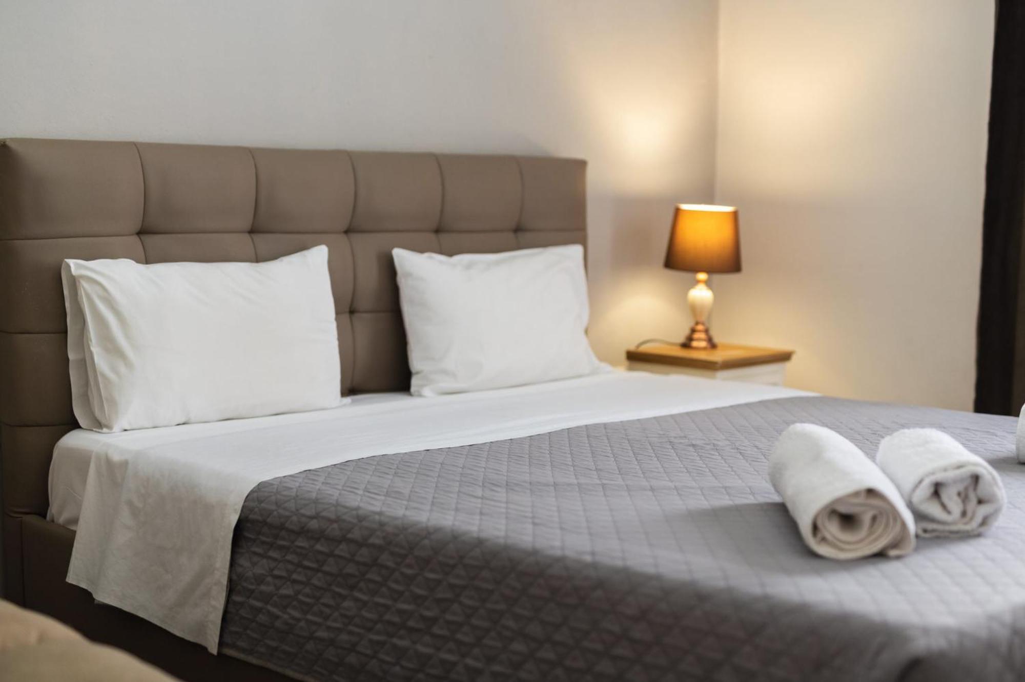 Paralion Town Apartments 亚历山德鲁波利斯 外观 照片