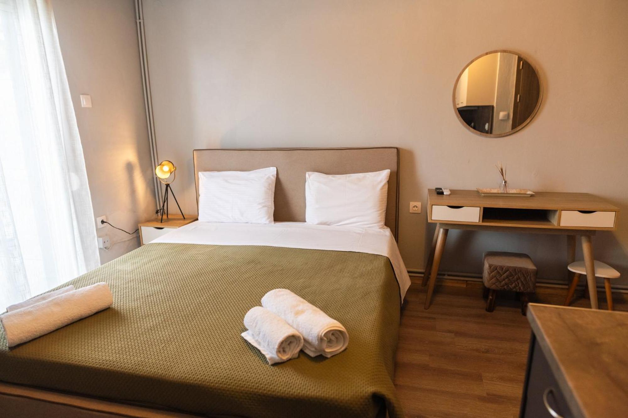 Paralion Town Apartments 亚历山德鲁波利斯 外观 照片